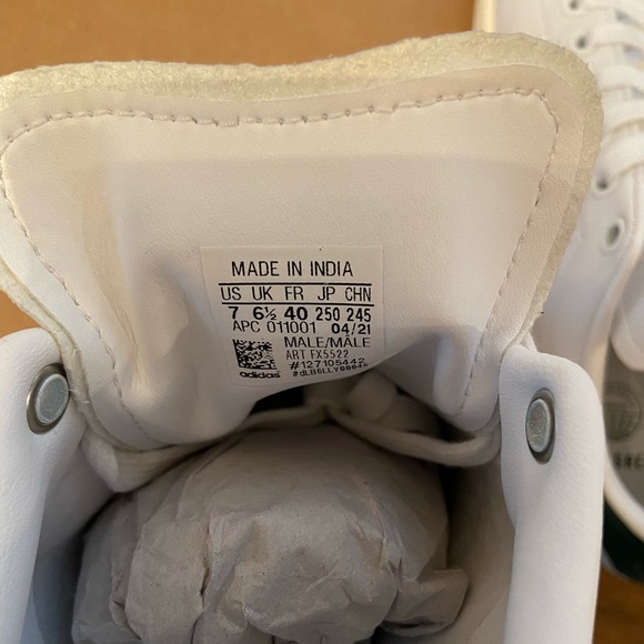 Adidas Stan Smith Shoes - Picture 10 of 10
